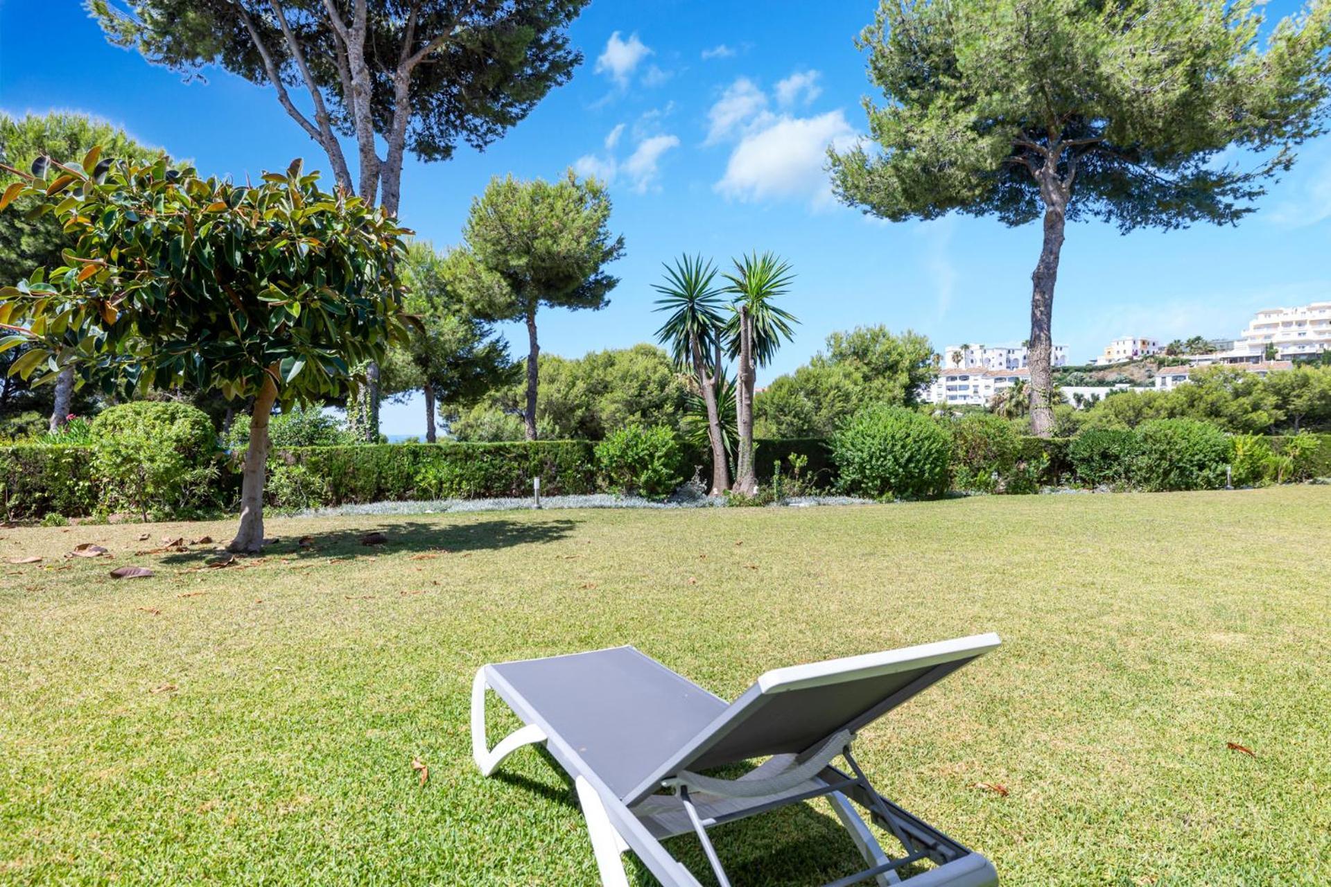 Garden Pool In Mijas By Costarentals - Ref 209 Fuengirola